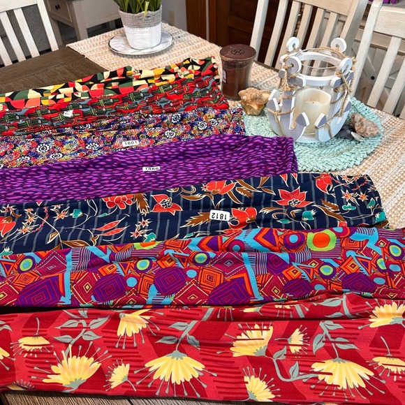 NWT LuLaroe Bundle of 7 Tween Printed Leggings Soft Stretch Pants One Size OS - Picture 1 of 7